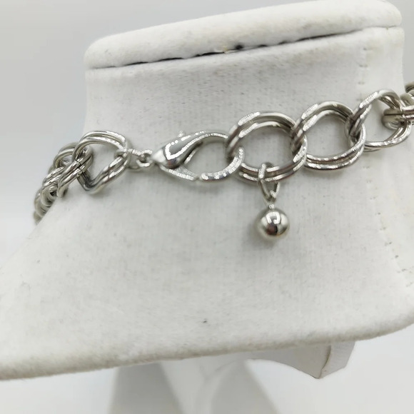 Chain Link Necklace with Bling / Silvertone - Picture 4 of 4